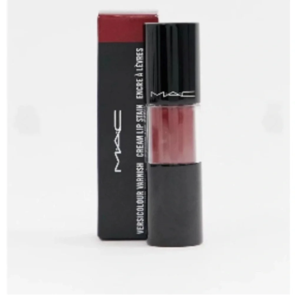 MAC Versicolour Varnish Cream Lip Stain in No Interruptions. .28‎ fl oz NIB